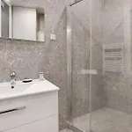Appartement Champs Elysées Berri